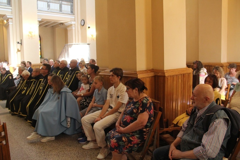 Krynica-Zdrój. Odsłonięcie pomnika abp. Antoniego Baraniaka