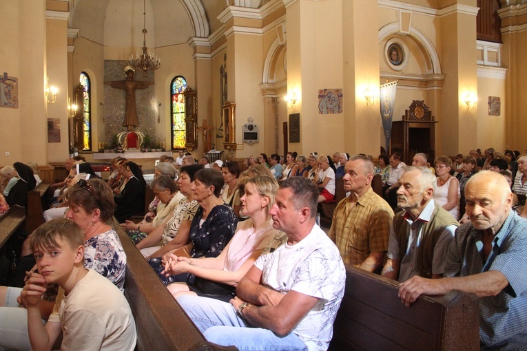 Krynica-Zdrój. Odsłonięcie pomnika abp. Antoniego Baraniaka