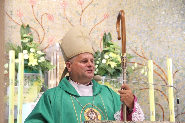 Krynica-Zdrój. Odsłonięcie pomnika abp. Antoniego Baraniaka