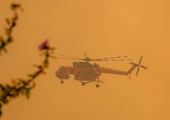 Grecja: Pożary ustępują po prawie dwóch tygodniach, trwa walka z wybuchami w składzie amunicji