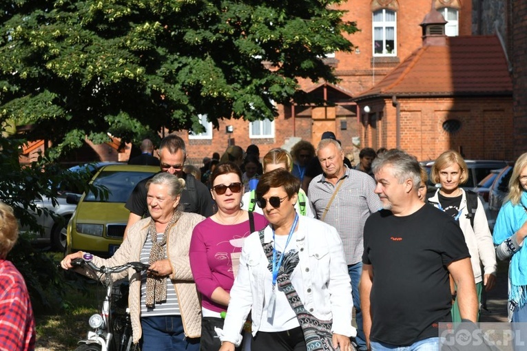 Z Rzepina na Jasną Górę