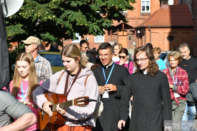 Z Rzepina na Jasną Górę