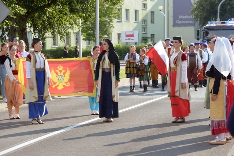 Parada folkloru w Opocznie