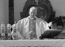 Ksiądz Franciszek Płonka był pierwszym i wieloletnim duszpasterzem rodzin diecezji bielsko-żywieckiej.
