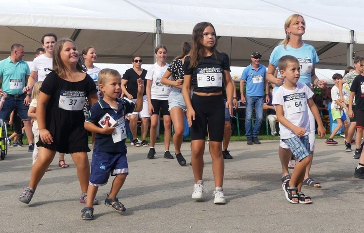 13. Biesiada Rodzinna z Fundacją Krzyż Dziecka w Pisarzowicach - 2023