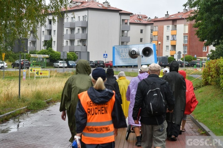 Piesza Pielgrzymka Nauczycieli na Jasną Górę "Warsztaty w drodze" rozpoczęta