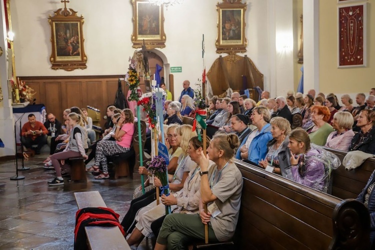 Najpierw Rokitno, a potem Jasna Góra