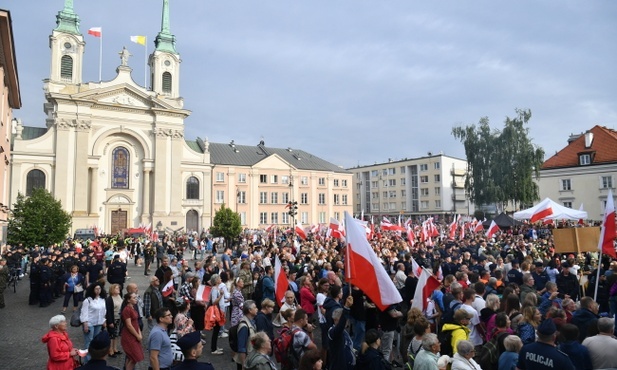 Premier apeluje do prezydenta Warszawy o podpisanie wspólnego listu do kanclerza Niemiec ws. reparacji po II wojnie światowej