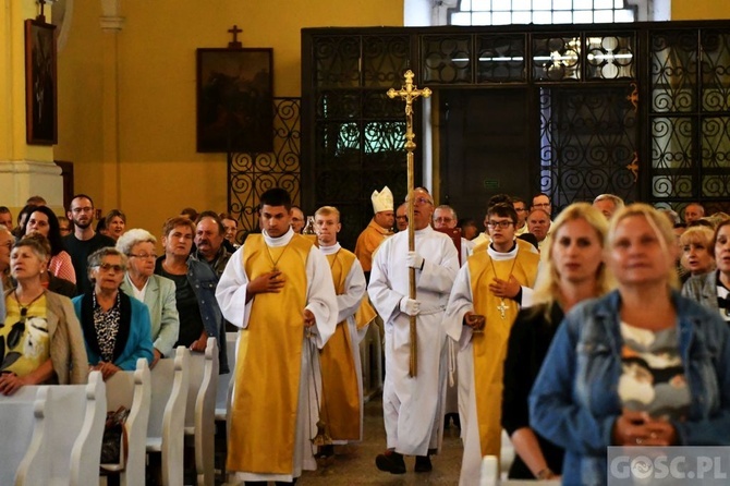 Msza z biskupem na rozpoczęcie pieszej pielgrzymki z Głogowa na Jasną Górę