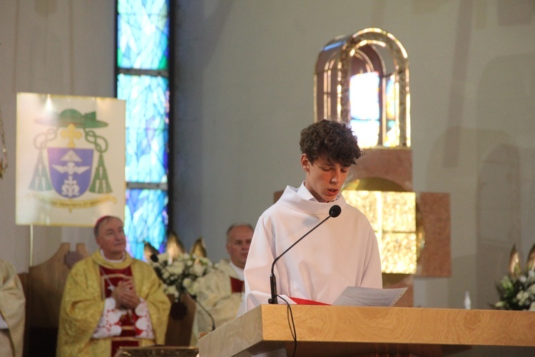 Dębica. 50-lecie parafii pw. Matki Bożej Anielskiej