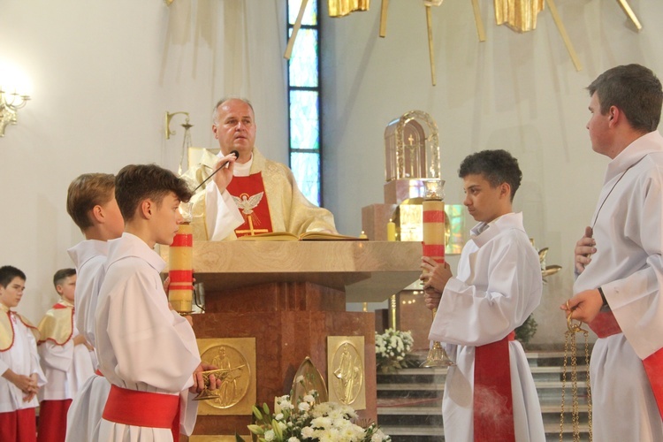 Dębica. 50-lecie parafii pw. Matki Bożej Anielskiej