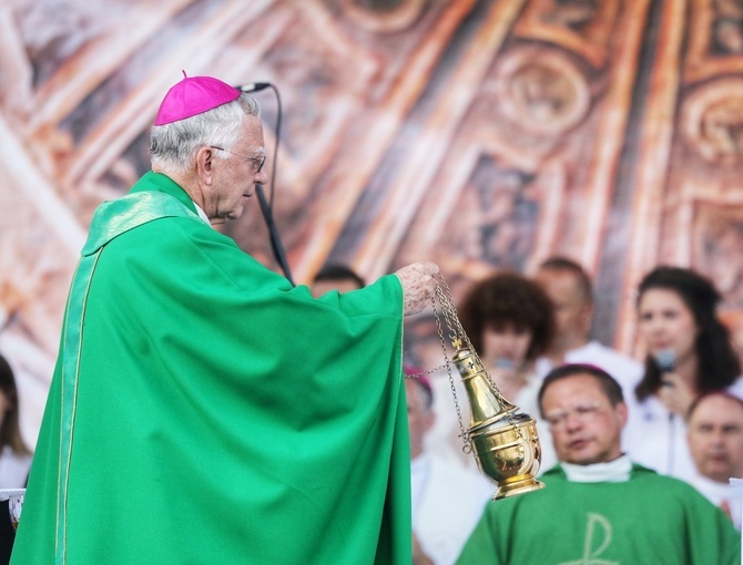 10 tys. młodych na "polskiej" Mszy na ŚDM w Lizbonie (cz. 2)