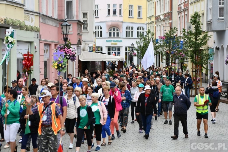 Z Zielonej na Jasną Górę