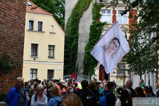 Z Zielonej na Jasną Górę