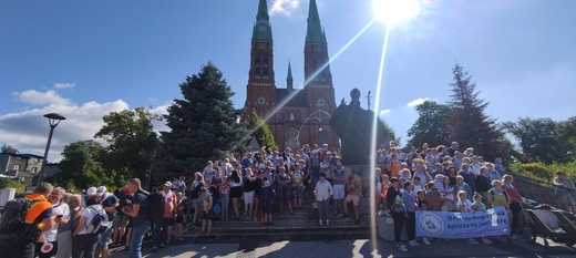 78. Rybnicka Piesza Pielgrzymka na Jasną Górę wyruszyła z Bazyliki św. Antoniego