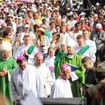 10 tys. młodych na "polskiej" Mszy na ŚDM w Lizbonie (cz. 2)