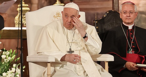 Papież spotkał się z ofiarami wykorzystywania ze strony duchownych