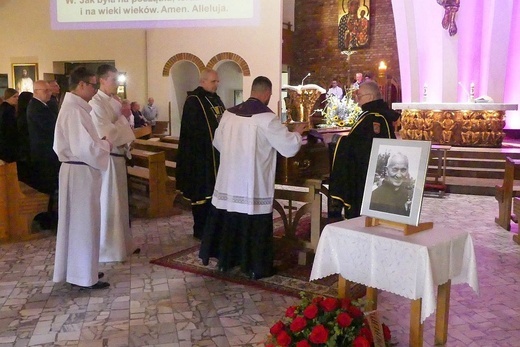 Uroczystości pogrzebowe śp. ks. Franciszka Płonki na os. Karpackim w Bielsku-Białej