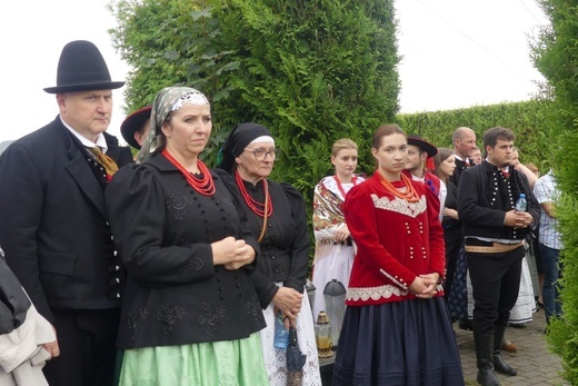 Ostatnie pożegnanie ks. prał. Franciszka Płonki w rodzinnym Zarzeczu