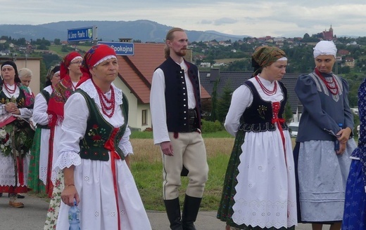 Ostatnie pożegnanie ks. prał. Franciszka Płonki w rodzinnym Zarzeczu