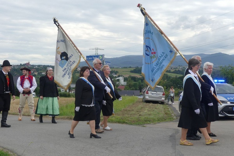 Ostatnie pożegnanie ks. prał. Franciszka Płonki w rodzinnym Zarzeczu