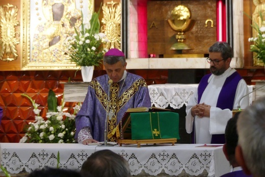 Ostatnie pożegnanie ks. prał. Franciszka Płonki w rodzinnym Zarzeczu