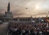 200 tysięcy osób na modlitwie z papieżem Franciszkiem w Fatimie