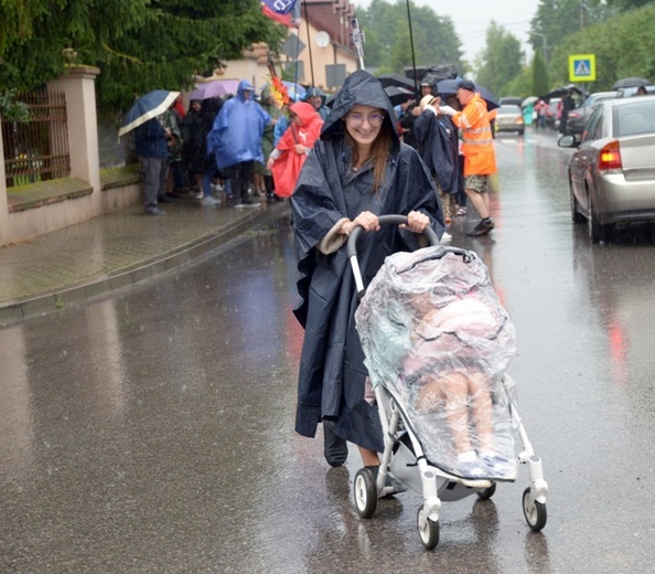 Wyjście pielgrzymki z Kuczek