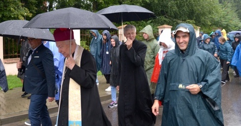 Wyjście pielgrzymki z Kuczek