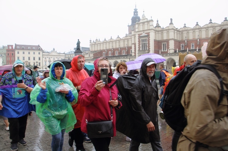 Wyjście 43. Pieszej Pielgrzymki Krakowskiej z Wawelu na Jasną Górę