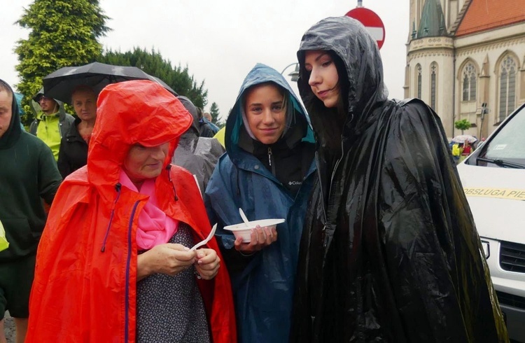 Gościna pielgrzymów hałcnowskich w Wilamowicach - 2023