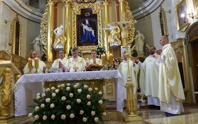 Podczas Mszy św. inaugurującej w bazylice hałcnowskiej 32. Pieszą Pielgrzymkę Diecezji Bielsko-Żywieckiej na Jasną Górę.