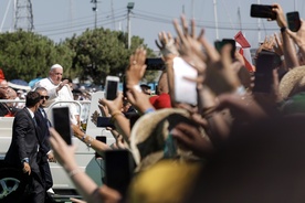 Papież do wolontariuszy: przybyła tu fala młodych – wy ją pokonaliście jak surfer