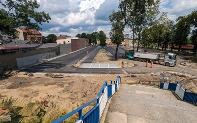 Tarnowskie Góry. Powstają centrum przesiadkowe i nowe drogi rowerowe