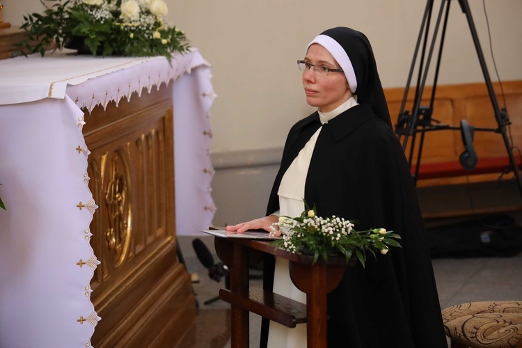 Śluby wieczyste u sióstr dominikanek w Tarnobrzegu Wielowsi