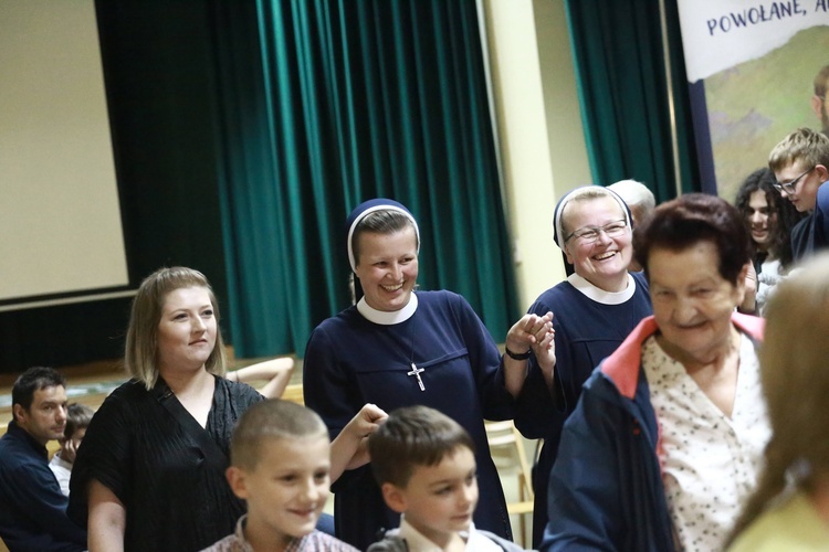 Świętowanie ze służebniczkami dębickimi