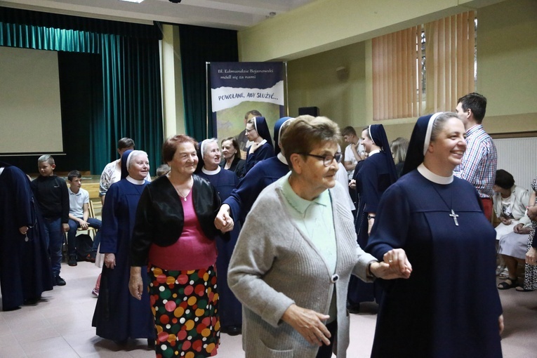 Świętowanie ze służebniczkami dębickimi