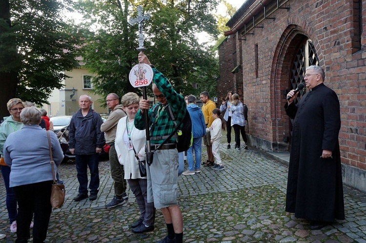 Rozpoczęcie pielgrzymki na Górę Świętej Anny