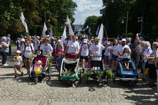 Powitanie 21. Pielgrzymki Pieszej Dekanatu Czechowickiego na Jasnej Górze - 2023