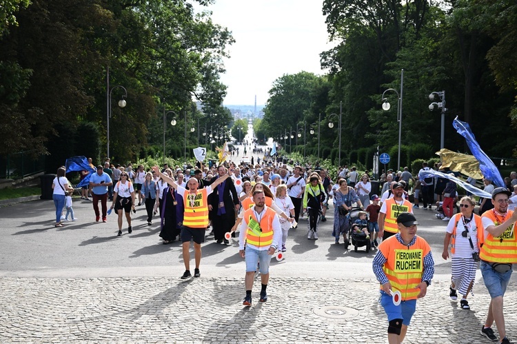 Wejście pieszej pielgrzymki na Jasną Górę