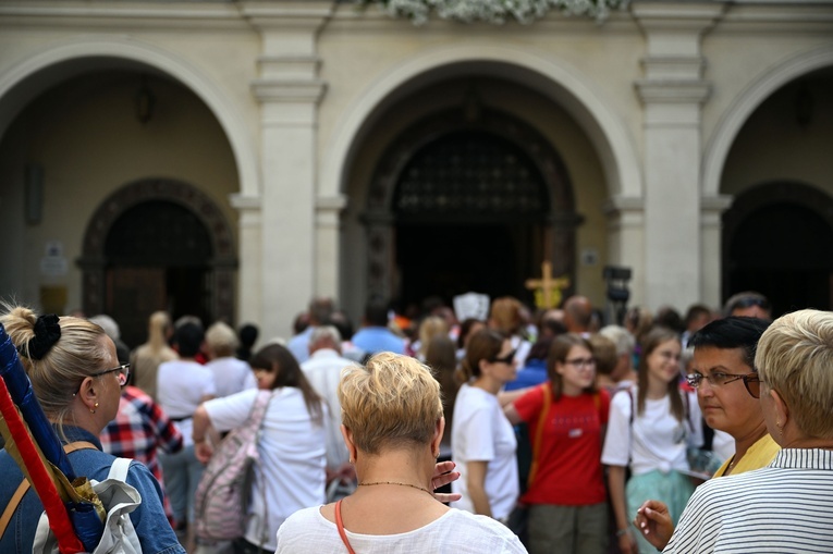 Wejście pieszej pielgrzymki na Jasną Górę