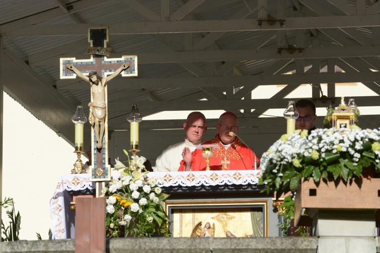 Pielgrzymkowa Eucharystia w Kamieniu Śląskim