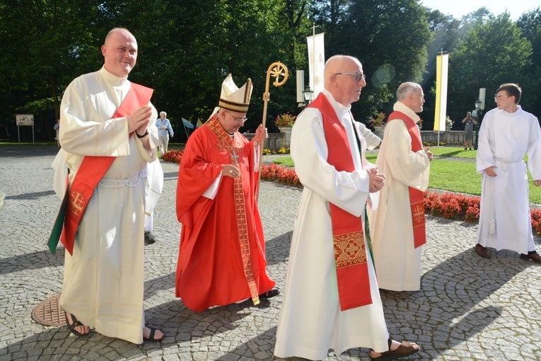 Pielgrzymkowa Eucharystia w Kamieniu Śląskim