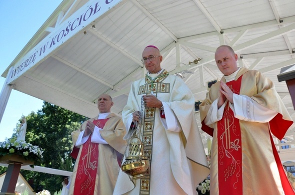 Abp Galbas: Musimy uważać, by w imię jakiejś ultragrzeczności nie zredukować misji Kościoła jedynie do „przytulanki” 