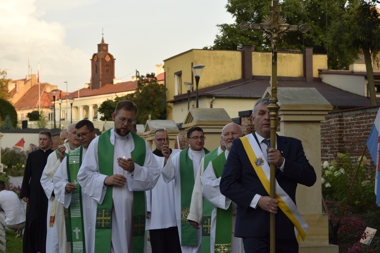 10. rocznica śmierci ks. M. Iwanickiego 