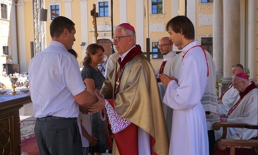 Abp Skworc w Rudach Raciborskich: za wszelką cenę, bohatersko, musimy bronić nadziei, która w nas jest