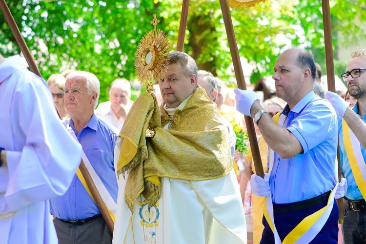 Szczytno. Odpust i jubileusz parafii Wniebowzięcia NMP