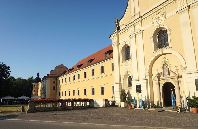 Nieszpory Maryjne w rudzkiej bazylice