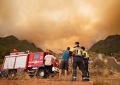 Duży pożar lasów na Teneryfie; trwa ewakuacja ludności