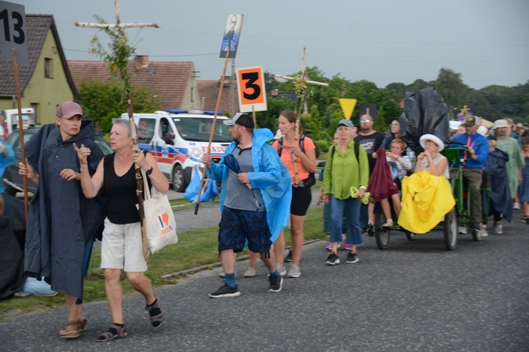 Pielgrzymkowy postój w Gwoździanach